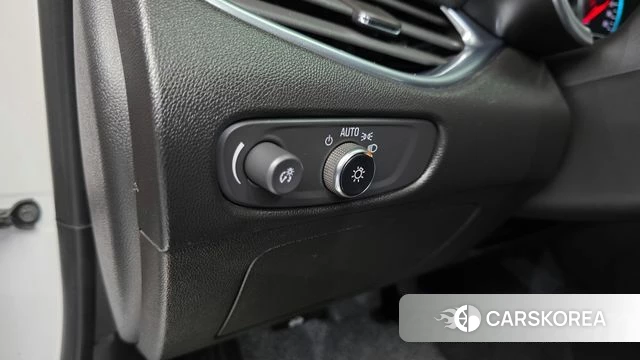 Chevrolet (GM Daewoo) All New Malibu 2018 Белый из Кореи, фото 3