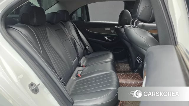 Mercedes-Benz E-Class W213 2019 Белый из Кореи, фото 3