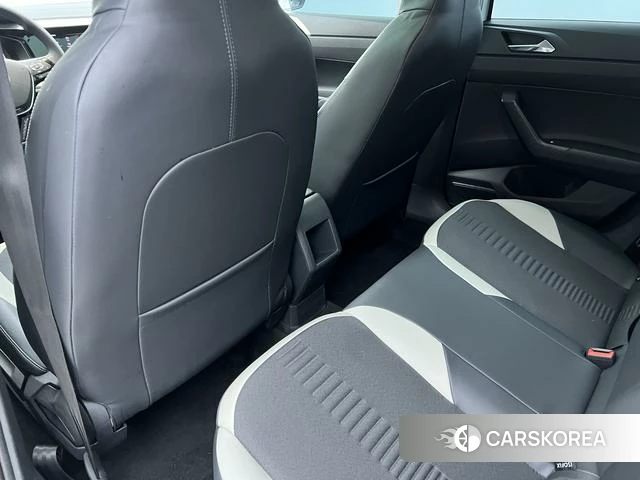 Volkswagen Polo 2022 Белый из Китая, фото 3