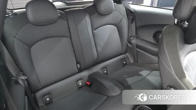 Mini Cooper Electric 2023 Черный из Кореи, фото 3