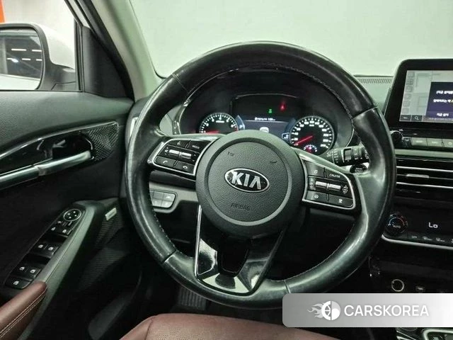 Kia Seltos 2019 Белый из Кореи, фото 3