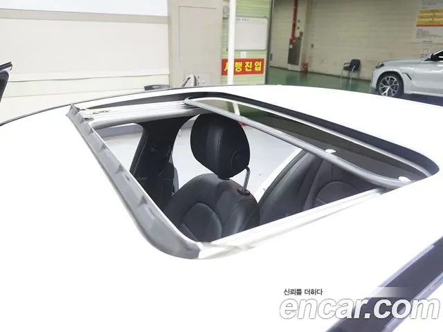 Mercedes-Benz C-Class W205 2018 Белый из Кореи, фото 3