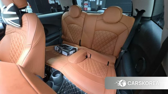 Mini Cooper 2023 Серебристо-серый из Кореи, фото 3