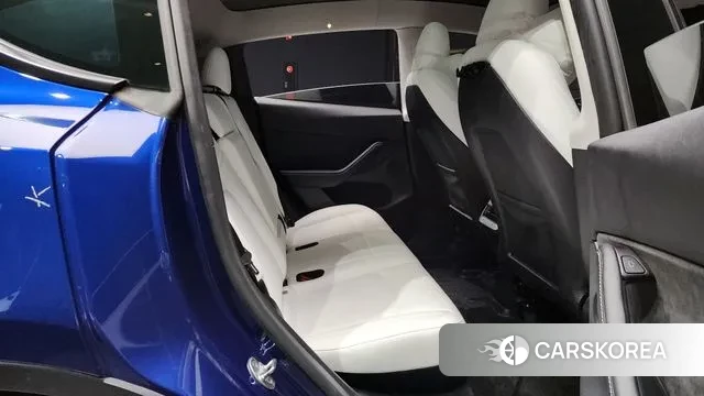 Tesla Model Y 2023 Синий из Кореи, фото 3