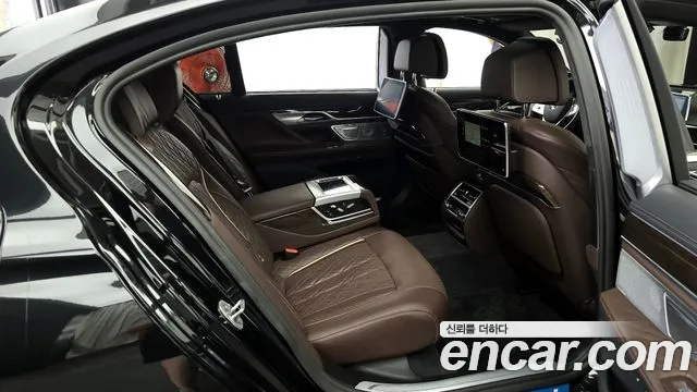 BMW 7 Series (G11) 2022 Черный из Кореи, фото 3