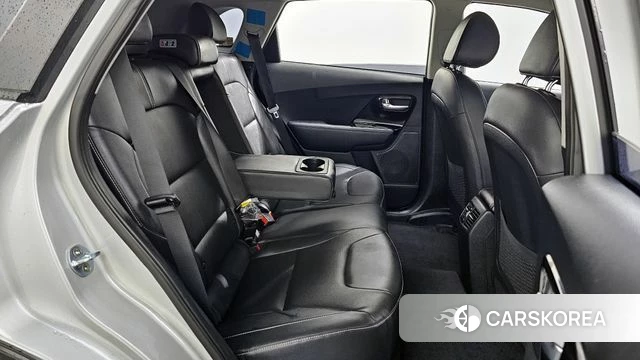 Kia Niro EV 2021 Серебряный из Кореи, фото 3