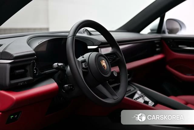 Porsche Macan EV 2025 Серебристо-серый из Китая, фото 3