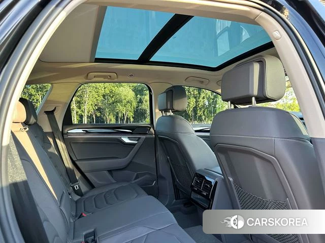 Volkswagen Touareg 2021 Черный из Китая, фото 3