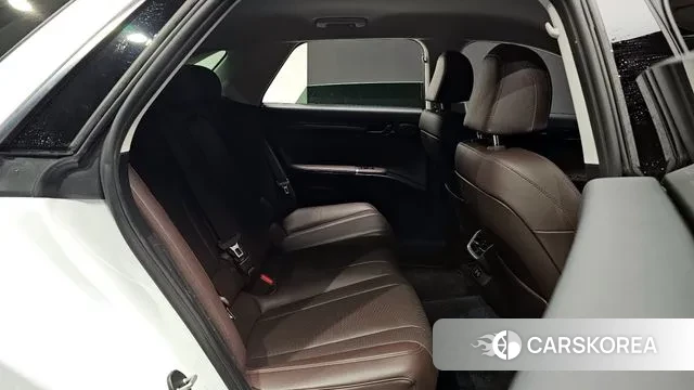 Hyundai Grandeur Hybrid (GN7) 2023 Белый из Кореи, фото 3