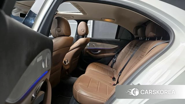 Mercedes-Benz E-Class W213 2019 Белый из Кореи, фото 3