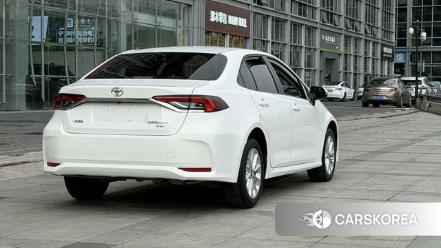 Toyota Corolla 2021 Белый из Китая, фото 3