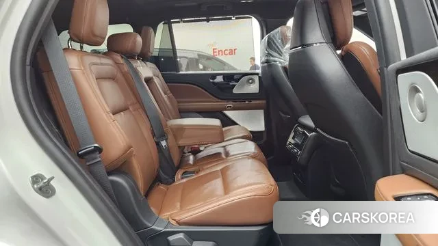 Lincoln Aviator 2nd generation 2022 Белый из Кореи, фото 3