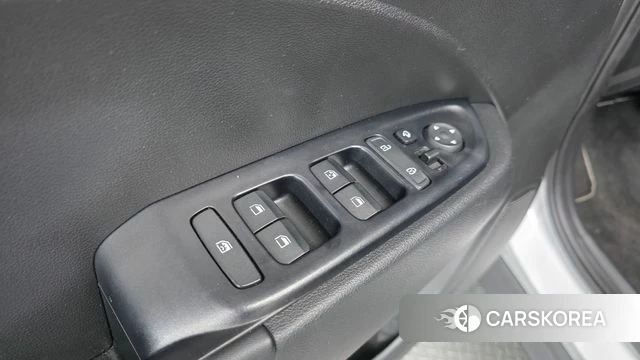 Hyundai Venue 2019 Белый из Кореи, фото 3