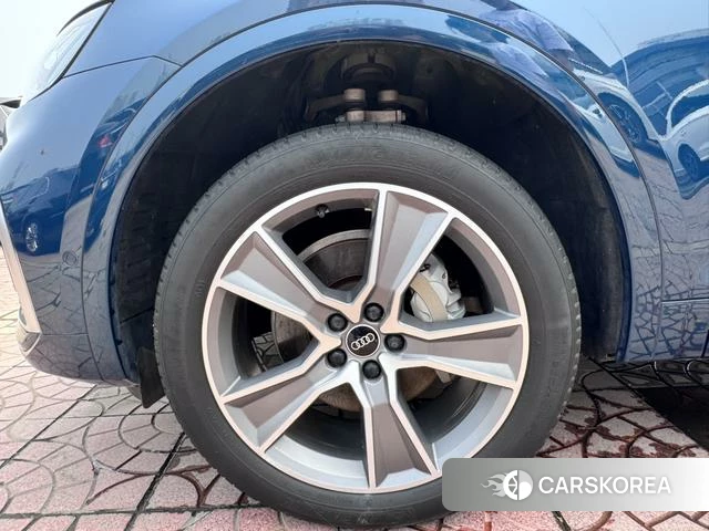 Audi Q5L 2023 Синий из Китая, фото 3