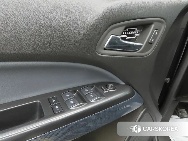 Chevrolet (GM Daewoo) Real New Colorado 2022 Черный из Кореи, фото 3
