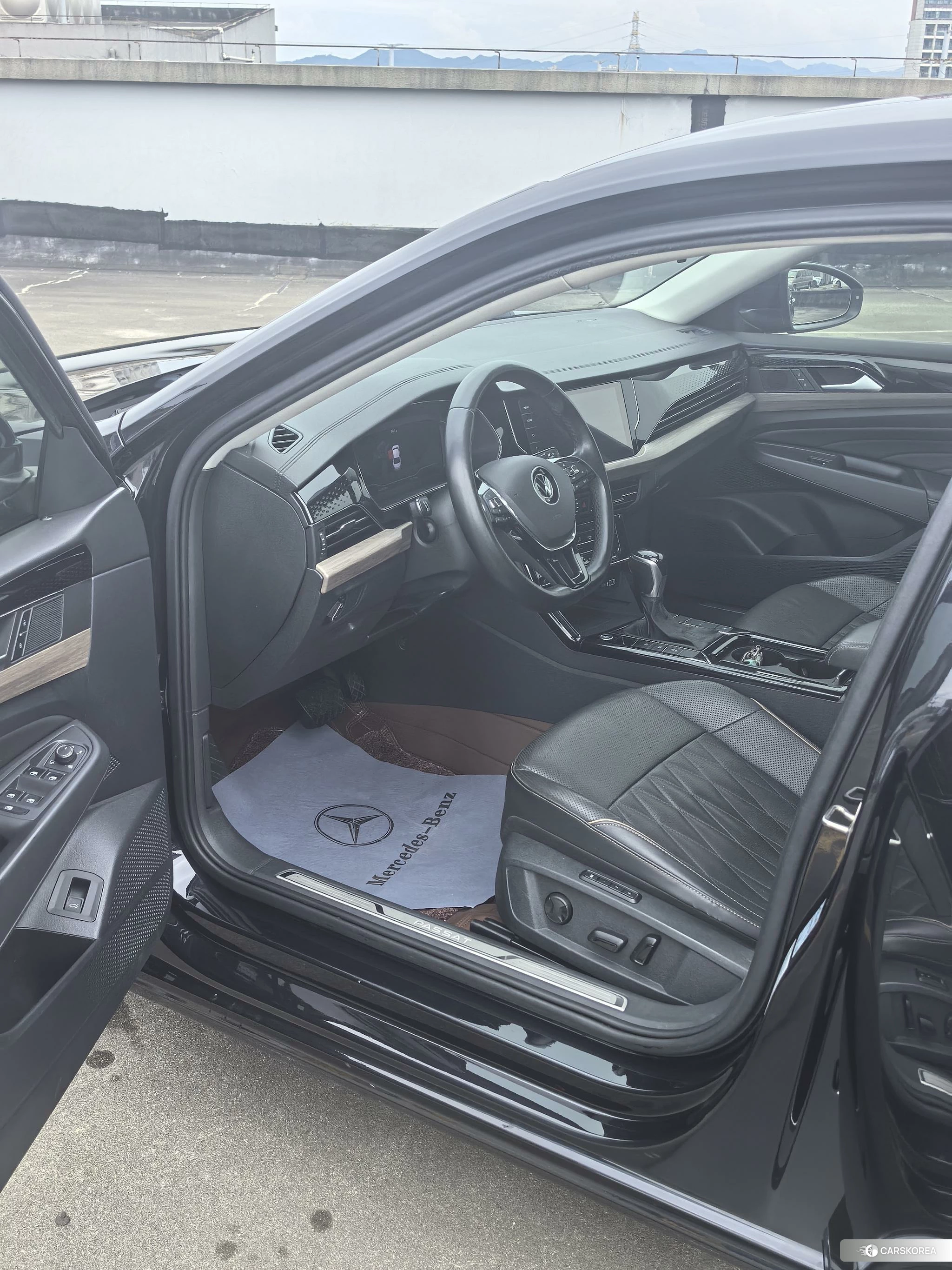 Volkswagen Passat 2021 Черный из Китая, фото 3