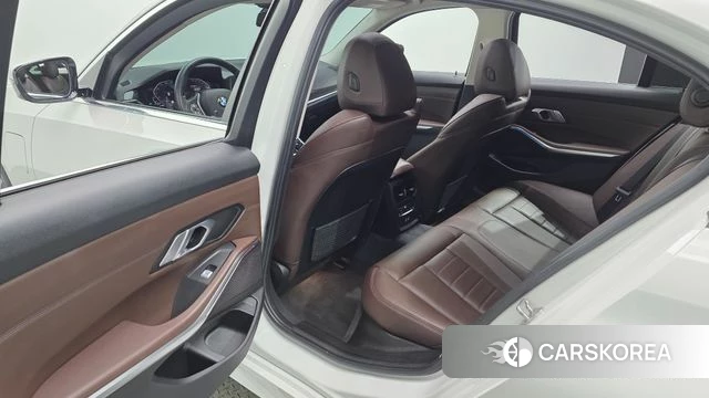 BMW 3 Series (G20) 2021 Белый из Кореи, фото 3