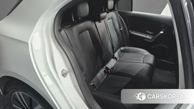 Mercedes-Benz A-Class W177 2021 Белый из Кореи, фото 3