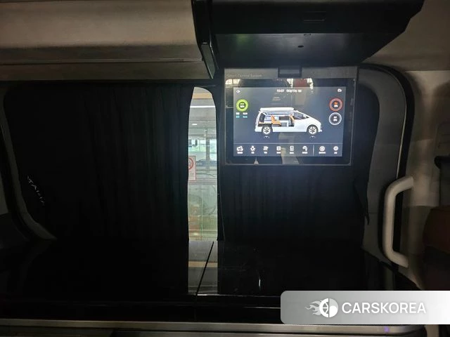 Hyundai Staria 2023 Белый из Кореи, фото 3