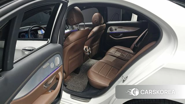 Mercedes-Benz E-Class W213 2021 Белый из Кореи, фото 3