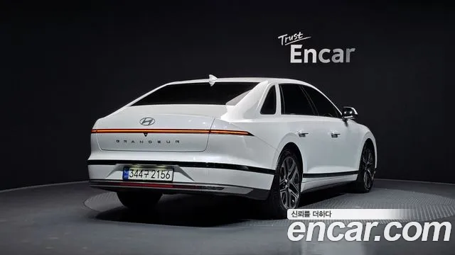 Hyundai Grandeur Hybrid (GN7) 2023 Белый из Кореи, фото 3