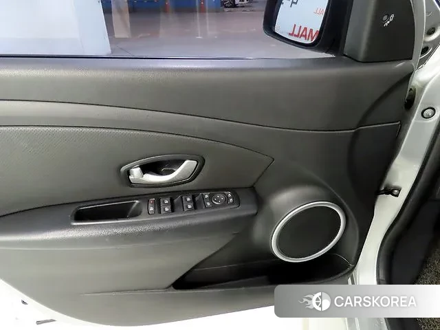 Renault Korea (Samsung) SM3 Neo 2018 Серебряный из Кореи, фото 3