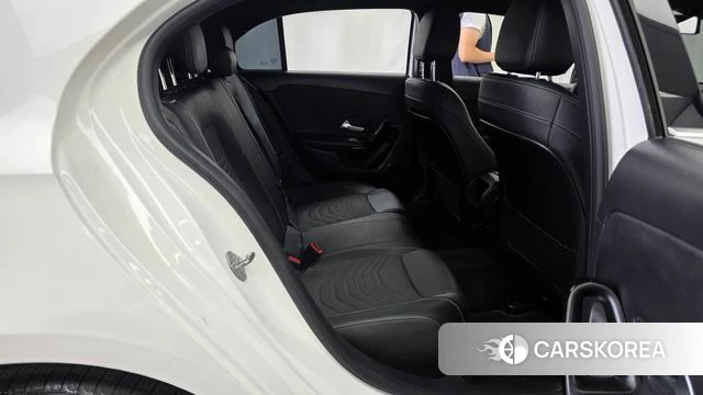 Mercedes-Benz A-Class W177 2019 Белый из Кореи, фото 3