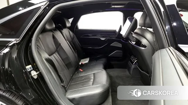 Audi A8 (D5) 2021 Черный из Кореи, фото 3