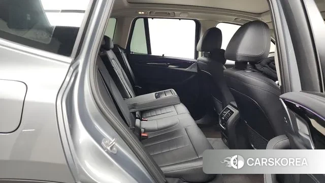 BMW X3 (G01) 2022 Серый из Кореи, фото 3