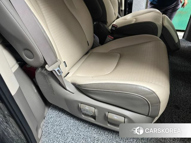Kia Carnival 4th generation 2023 Черный из Кореи, фото 3