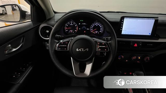 Kia The New K3 2nd generation 2022 Белый из Кореи, фото 3