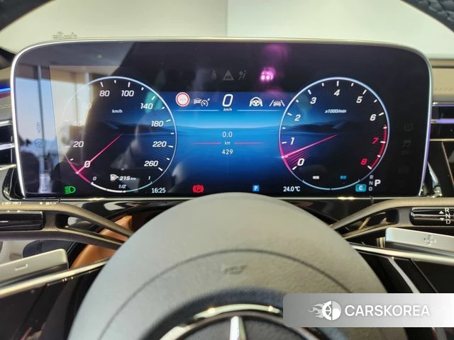 Mercedes-Benz E-Class W214 2025 Черный из Кореи, фото 3