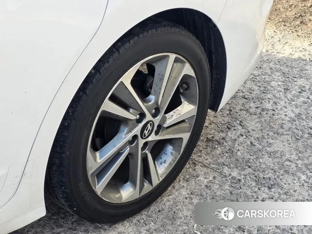 Hyundai Avante AD 2018 Белый из Кореи, фото 3