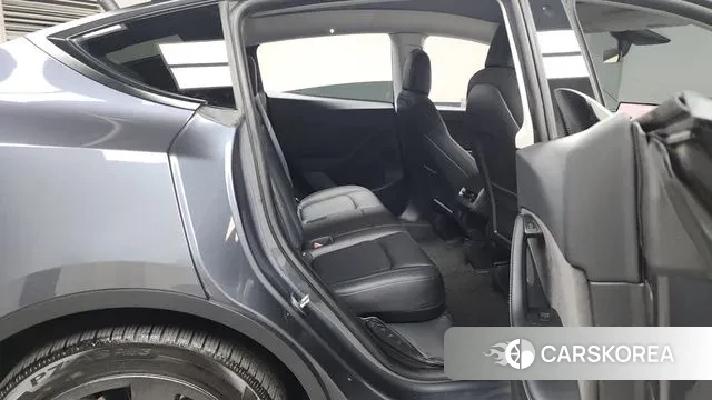 Tesla Model Y 2021 Серый из Кореи, фото 3