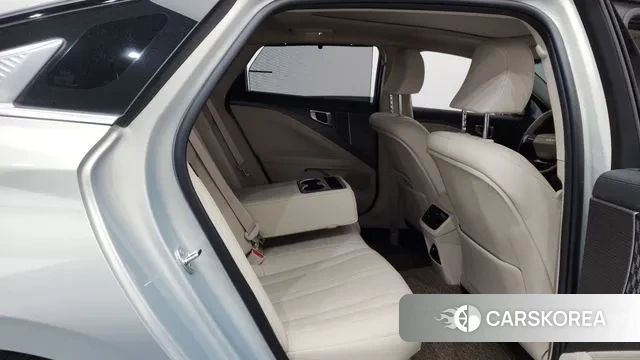 Kia The New K8 Hybrid 2024 Цвет галактики из Кореи, фото 3