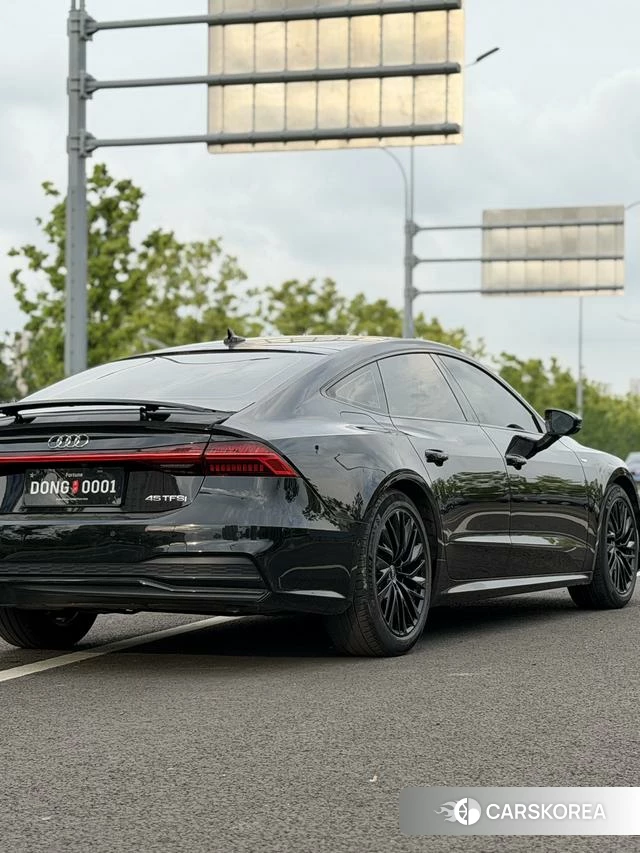 Audi A7 2021 Черный из Китая, фото 3