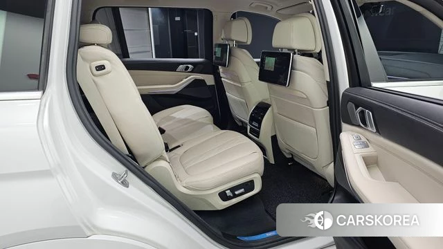 BMW X7 (G07) 2022 Белый из Кореи, фото 3