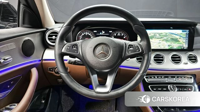 Mercedes-Benz E-Class W213 2018 Черный из Кореи, фото 3