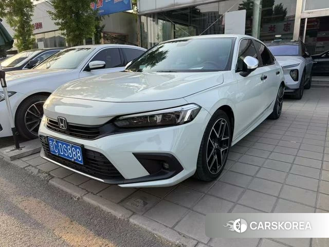 Honda Civic 2023 Серебристо-серый из Китая, фото 3