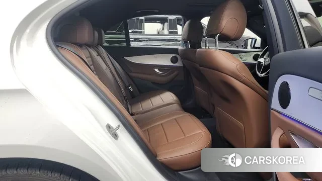 Mercedes-Benz E-Class W213 2020 Белый из Кореи, фото 3