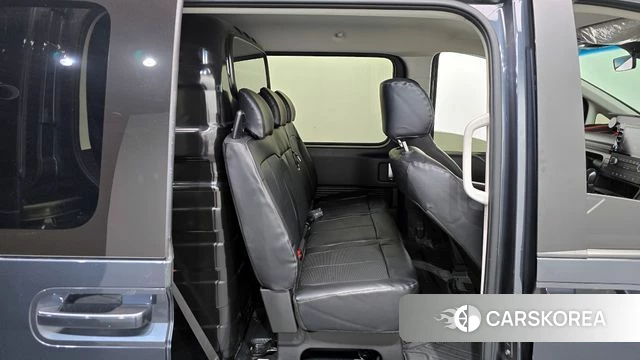 Hyundai Staria 2023 Серый из Кореи, фото 3