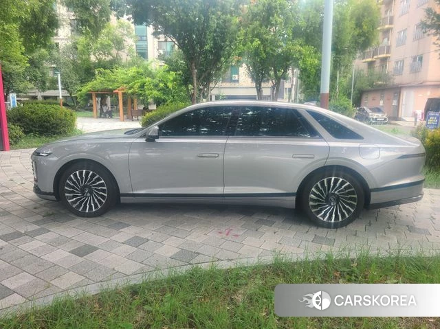 Hyundai Grandeur Hybrid (GN7) 2023 Серебряный из Кореи, фото 3