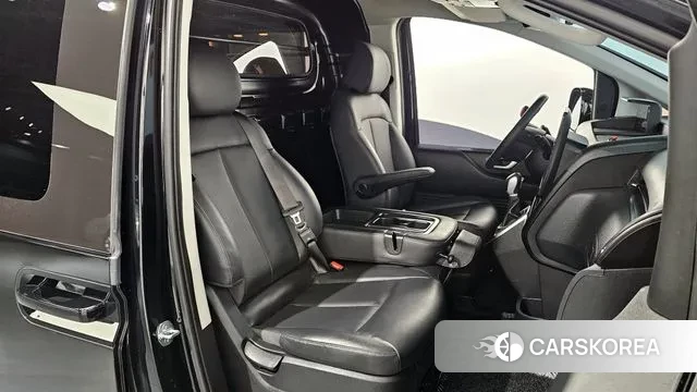 Hyundai Staria 2024 Черный из Кореи, фото 3