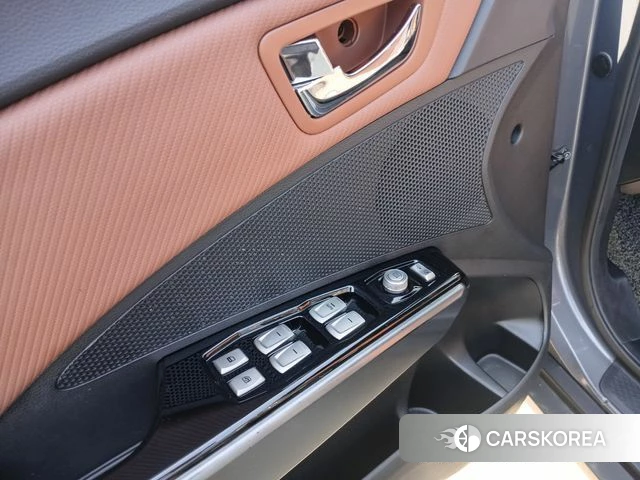 Ssangyong Tivoli Armor 2018 Серый из Кореи, фото 3