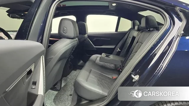 BMW 5 Series (G60) 2024 Синий из Кореи, фото 3