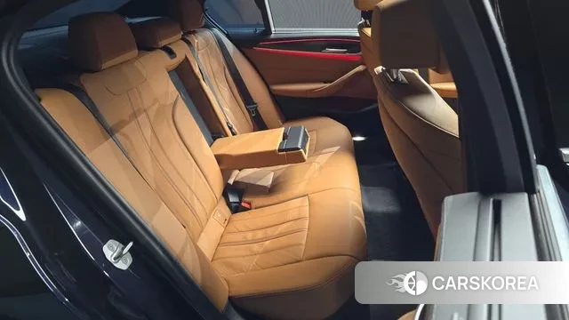 BMW 5 Series (G30) 2022 Черный из Кореи, фото 3