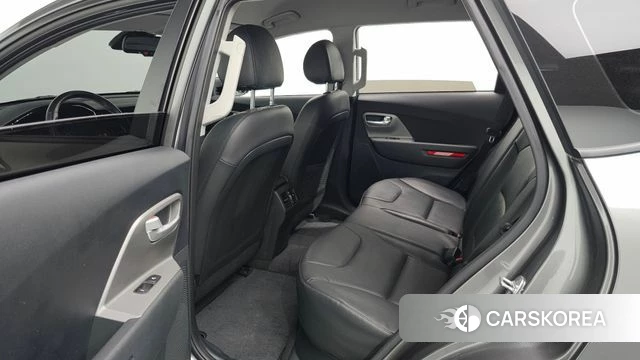 Kia Niro Plus 2022 Серебряный из Кореи, фото 3