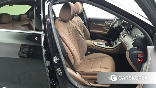 Mercedes-Benz E-Class W213 2022 Черный из Кореи, фото 3