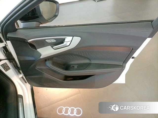 Audi A5L 2025 Белый из Китая, фото 3