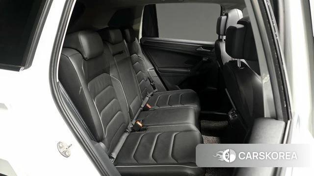 Volkswagen Tiguan second Generation 2020 Белый из Кореи, фото 3